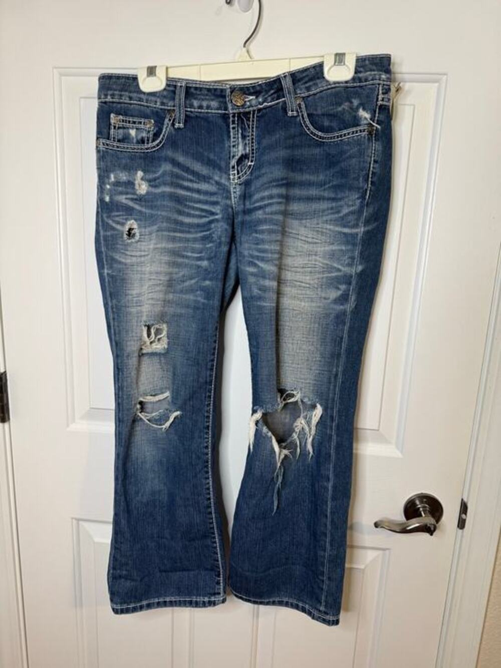 BKE Buckle Womens Stella Low Rise Distressed Blow Out Crop Jeans 29